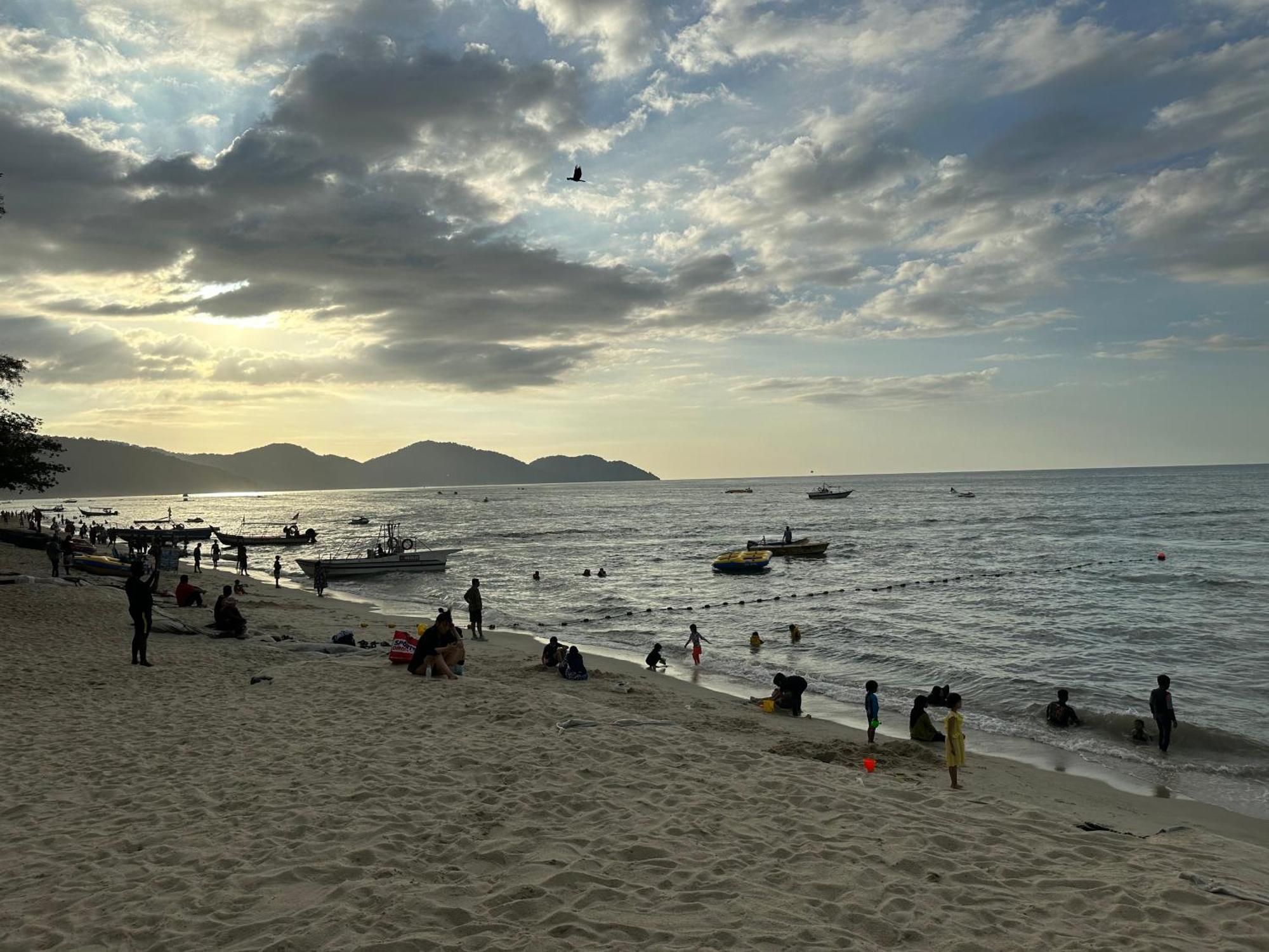 Beach Resort Home Stay Sri Sayang 05 Apartment Batu Ferringhi 2Bedroom エクステリア 写真